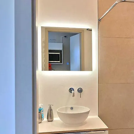 1 Bedroom Pet Friendly In