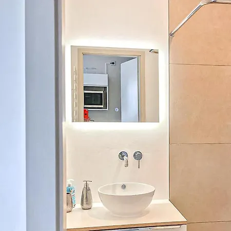 Διαμέρισμα 1 Bedroom Pet Friendly In *