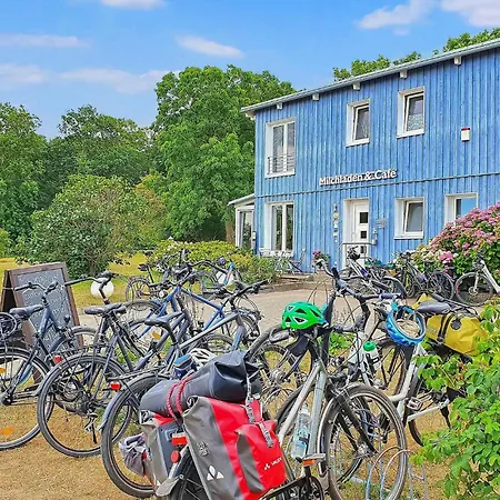 1 Bedroom Pet Friendly In